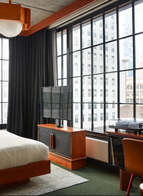 Brooklyn - Queen Room